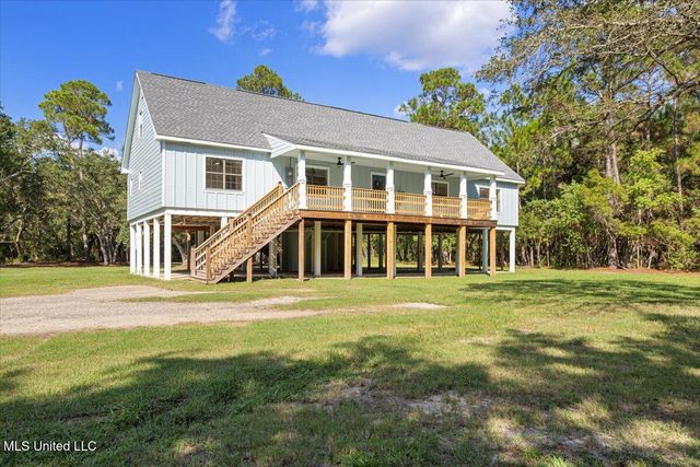 749 E North Street, Pass Christian, MS 39571