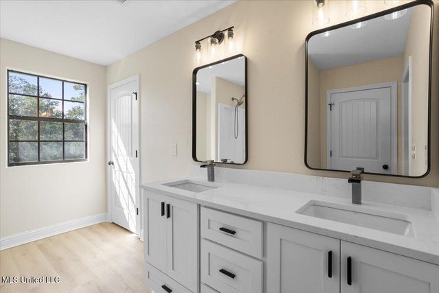 749 E North Street, Pass Christian, MS 39571