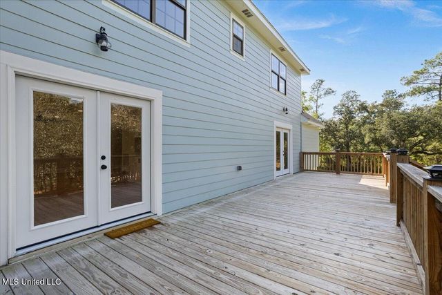 749 E North Street, Pass Christian, MS 39571