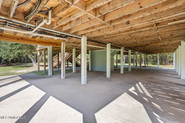 749 E North Street, Pass Christian, MS 39571