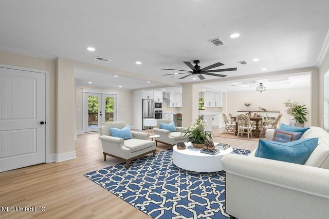 749 E North Street, Pass Christian, MS 39571