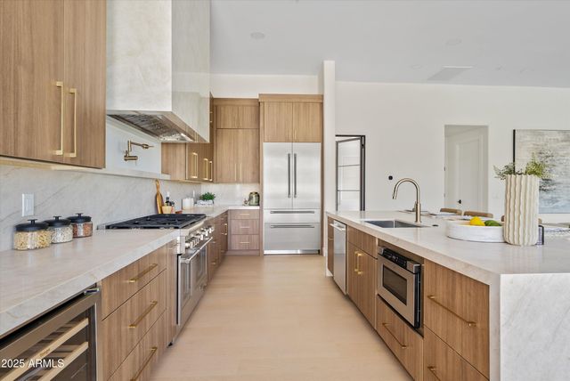 11792 E SAND HILLS Road, Scottsdale, AZ 85255