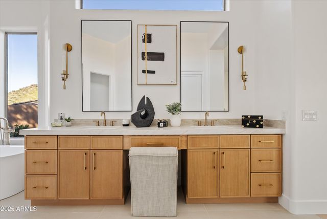 11792 E SAND HILLS Road, Scottsdale, AZ 85255