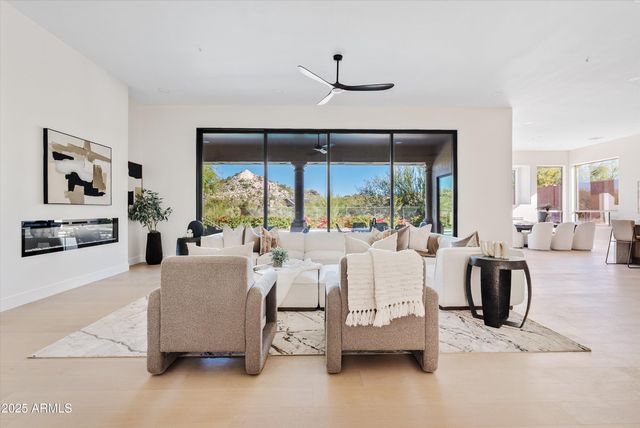 11792 E SAND HILLS Road, Scottsdale, AZ 85255