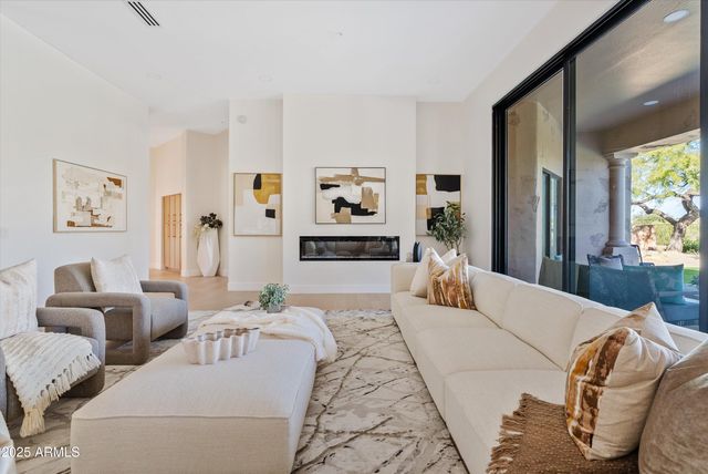 11792 E SAND HILLS Road, Scottsdale, AZ 85255