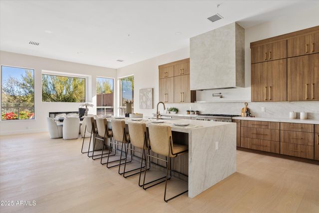 11792 E SAND HILLS Road, Scottsdale, AZ 85255