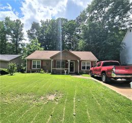 107 Honeysuckle Lane, Stockbridge, GA 30281