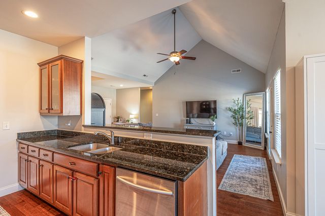 588 Thoroughbred Drive NE, Cleveland, TN 37312