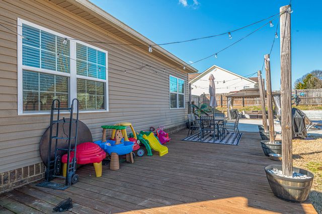 588 Thoroughbred Drive NE, Cleveland, TN 37312