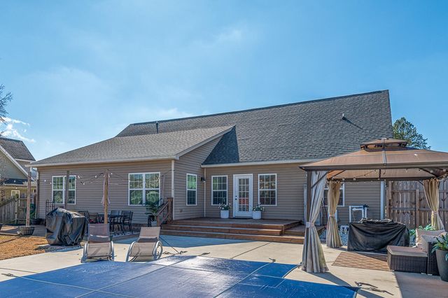 588 Thoroughbred Drive NE, Cleveland, TN 37312