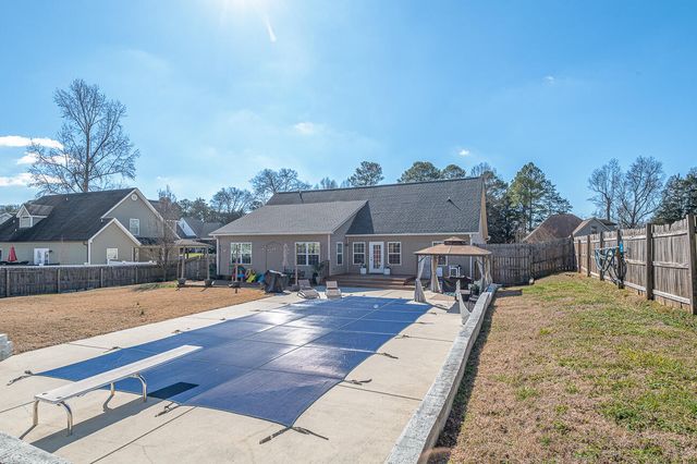 588 Thoroughbred Drive NE, Cleveland, TN 37312