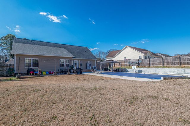 588 Thoroughbred Drive NE, Cleveland, TN 37312