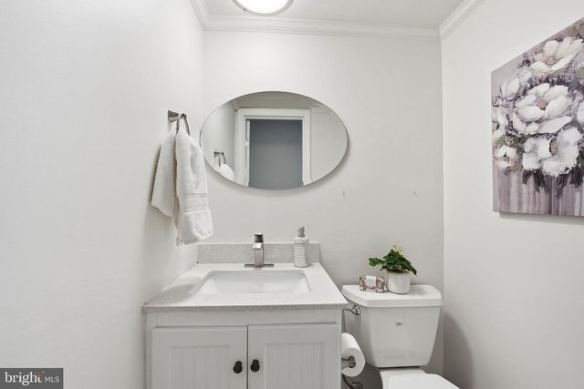 9652 LINDENBROOK ST, Fairfax, VA 22031