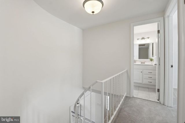 9652 LINDENBROOK ST, Fairfax, VA 22031