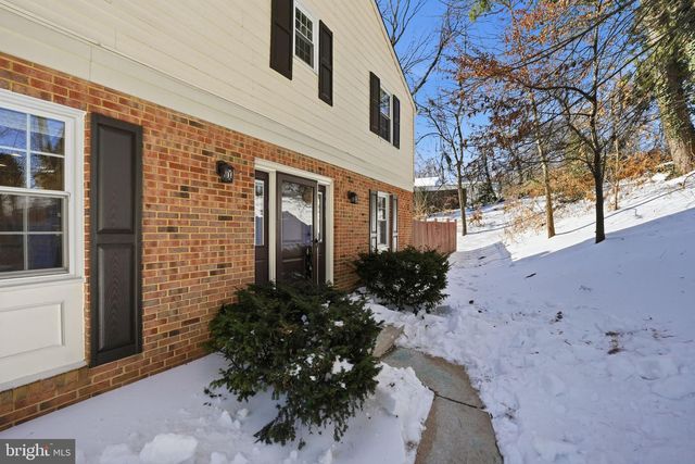 9652 LINDENBROOK ST, Fairfax, VA 22031