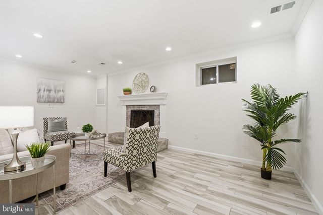 9652 LINDENBROOK ST, Fairfax, VA 22031