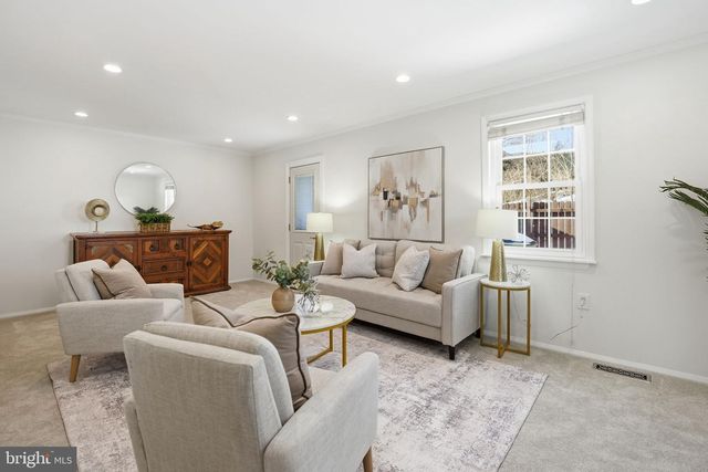 9652 LINDENBROOK ST, Fairfax, VA 22031