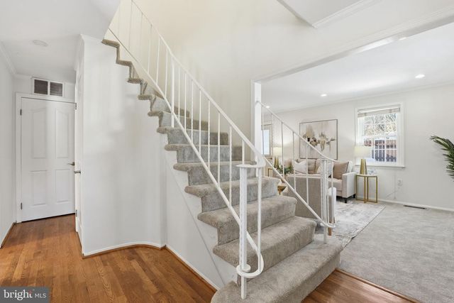 9652 LINDENBROOK ST, Fairfax, VA 22031