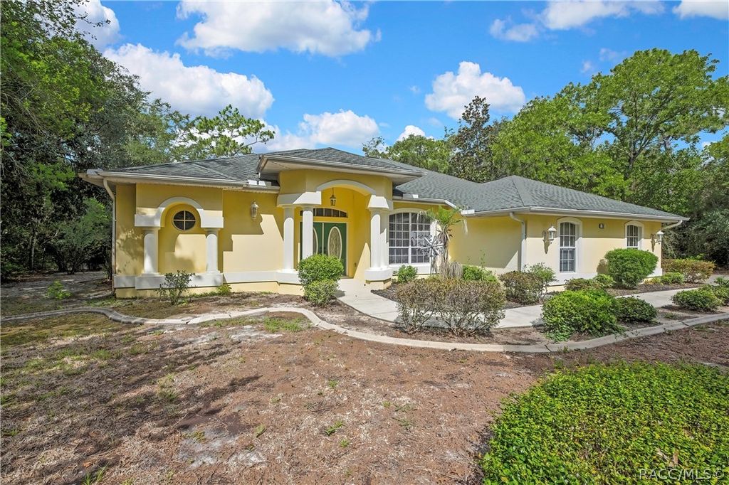 30 Cyclamen Court, Homosassa, FL 34446