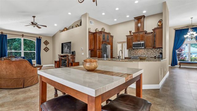 29135 RIVERGATE RUN, Wesley Chapel, FL 33543