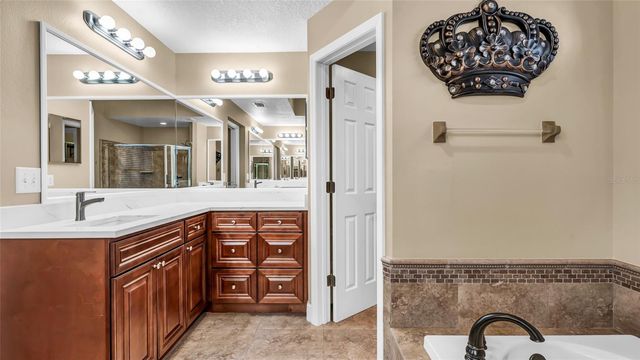 29135 RIVERGATE RUN, Wesley Chapel, FL 33543