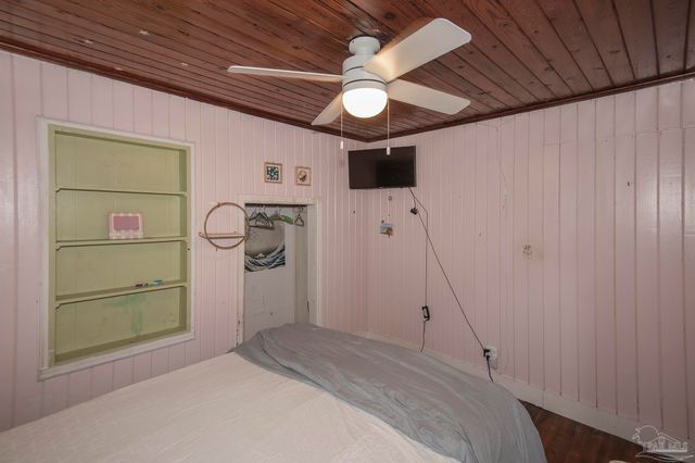 3105 E Lakeview Ave, Pensacola, FL 32503