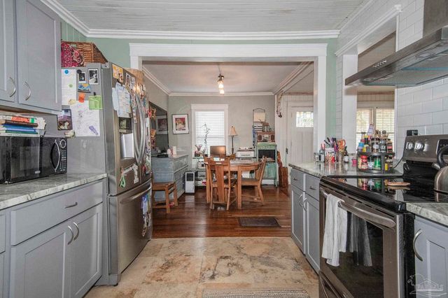 3105 E Lakeview Ave, Pensacola, FL 32503