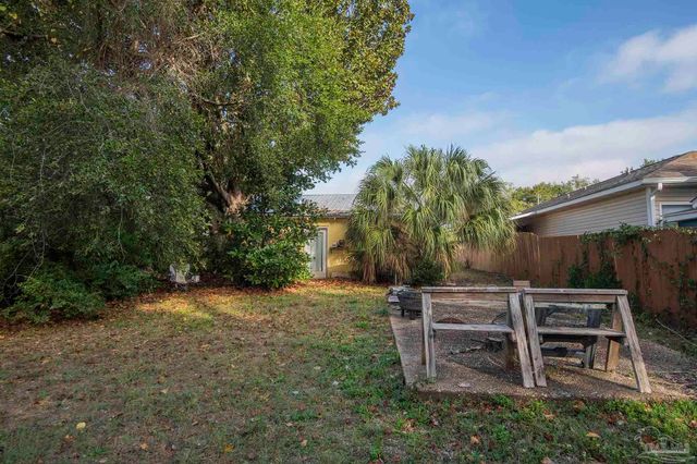 3105 E Lakeview Ave, Pensacola, FL 32503