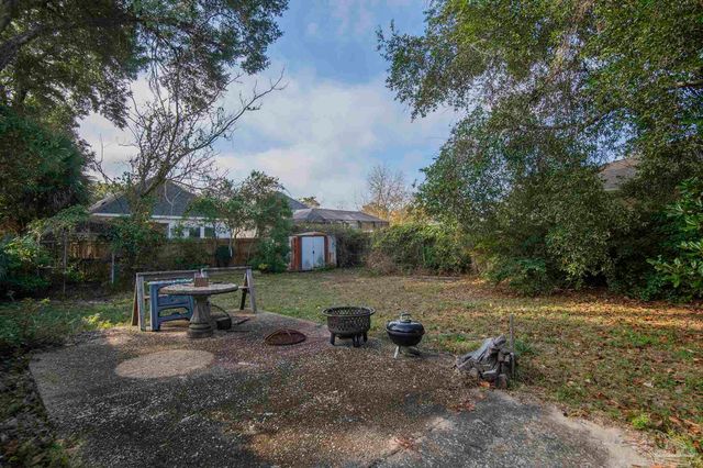 3105 E Lakeview Ave, Pensacola, FL 32503