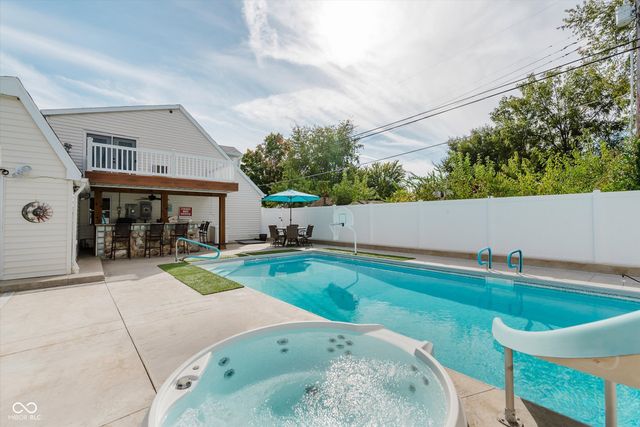 140 Wiley Street, Cicero, IN 46034