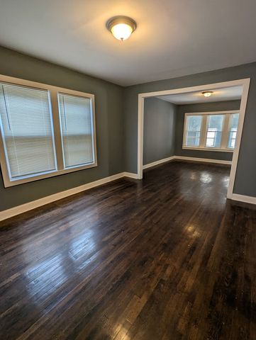 10423 S State Street, Chicago, IL 60628