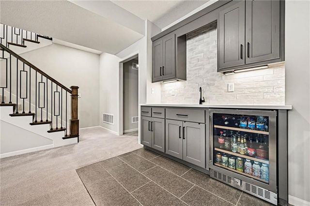 17072 W 168th Place, Olathe, KS 66062