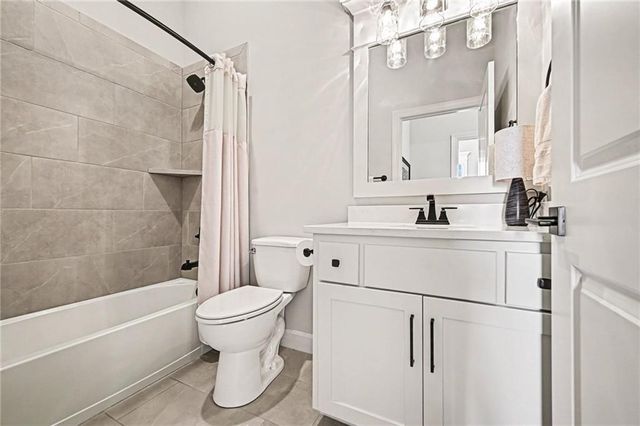 17072 W 168th Place, Olathe, KS 66062