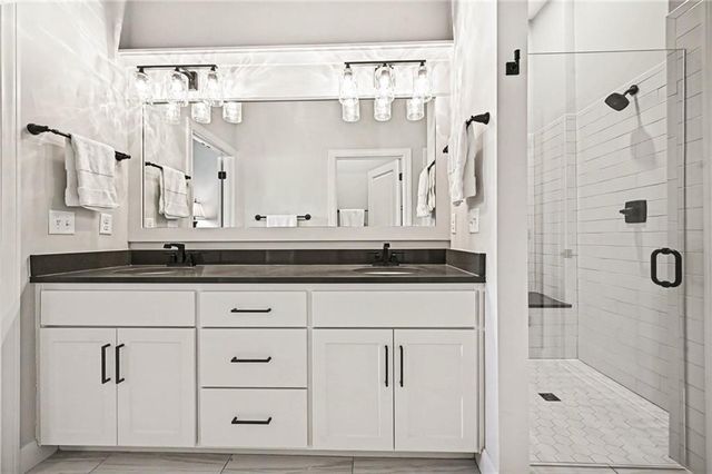 17072 W 168th Place, Olathe, KS 66062