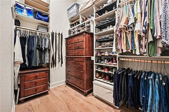 17072 W 168th Place, Olathe, KS 66062