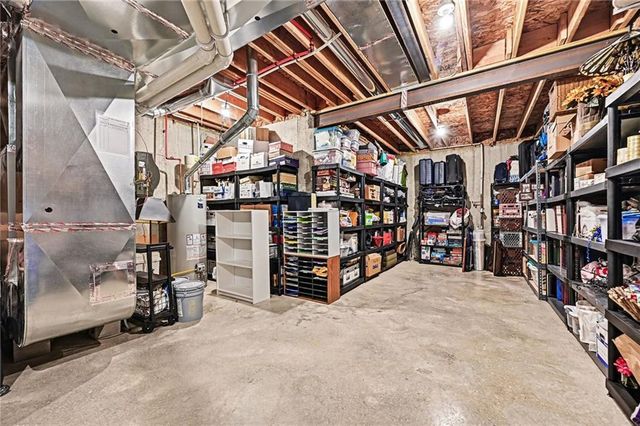 17072 W 168th Place, Olathe, KS 66062