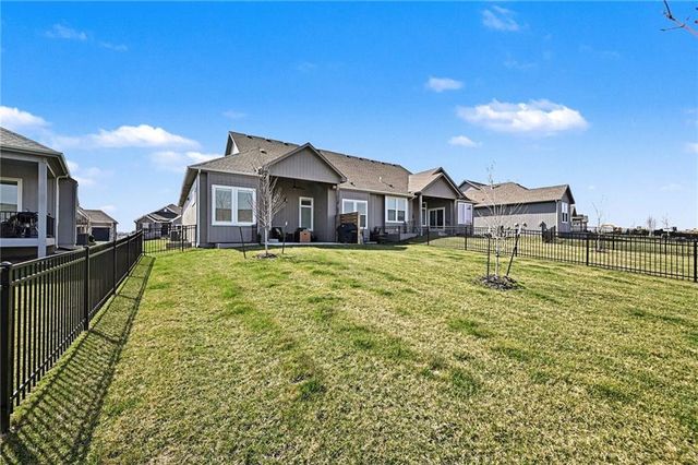 17072 W 168th Place, Olathe, KS 66062