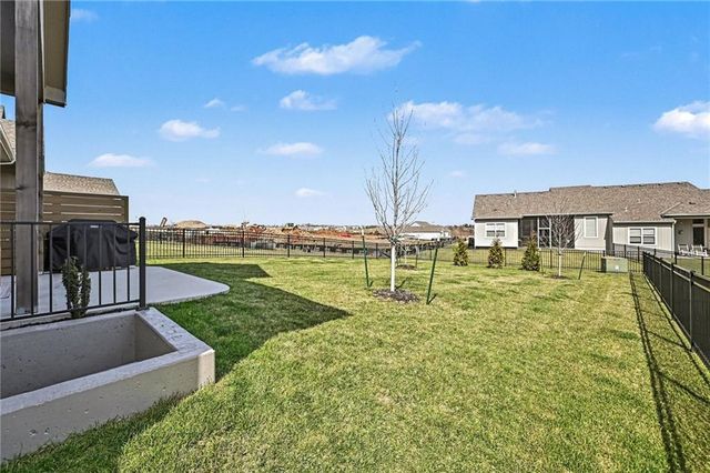 17072 W 168th Place, Olathe, KS 66062