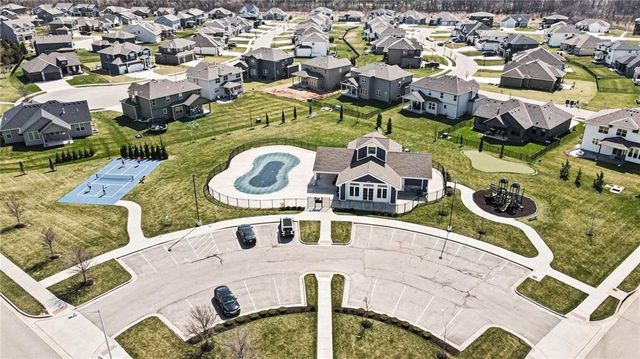 17072 W 168th Place, Olathe, KS 66062