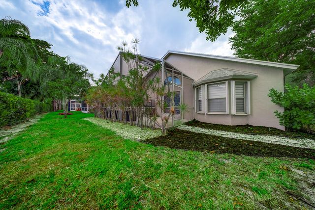 201 Trails End, Greenacres, FL 33413
