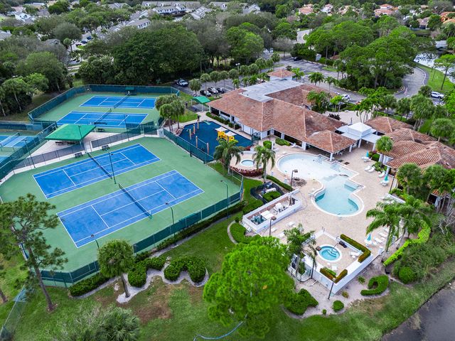 201 Trails End, Greenacres, FL 33413