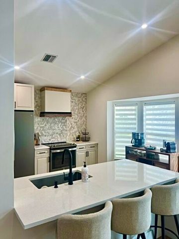 201 Trails End, Greenacres, FL 33413