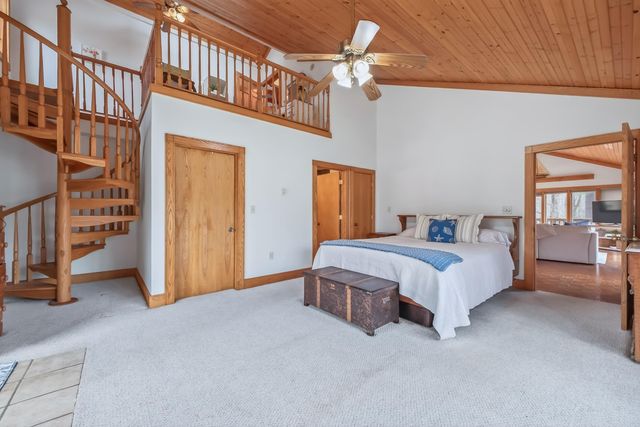 9531 W Silver Lake Road, Golden Twp, MI 49436