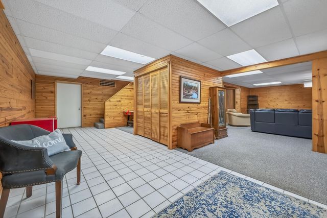 9531 W Silver Lake Road, Golden Twp, MI 49436