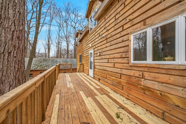 9531 W Silver Lake Road, Golden Twp, MI 49436