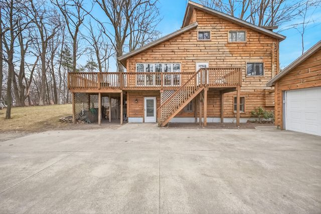 9531 W Silver Lake Road, Golden Twp, MI 49436