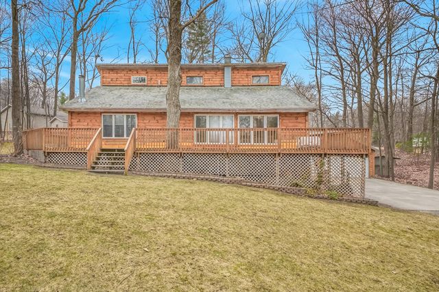9531 W Silver Lake Road, Golden Twp, MI 49436