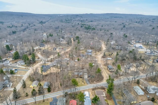 9531 W Silver Lake Road, Golden Twp, MI 49436