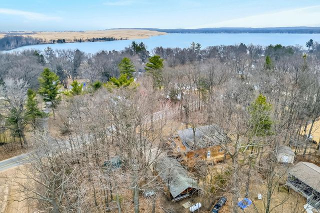 9531 W Silver Lake Road, Golden Twp, MI 49436