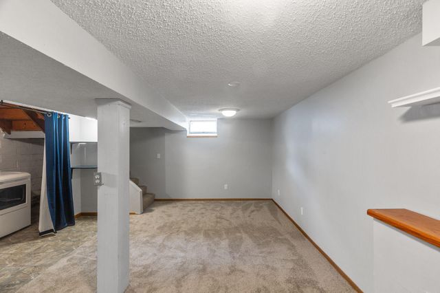 2711 5th Avenue E, North Saint Paul, MN 55109